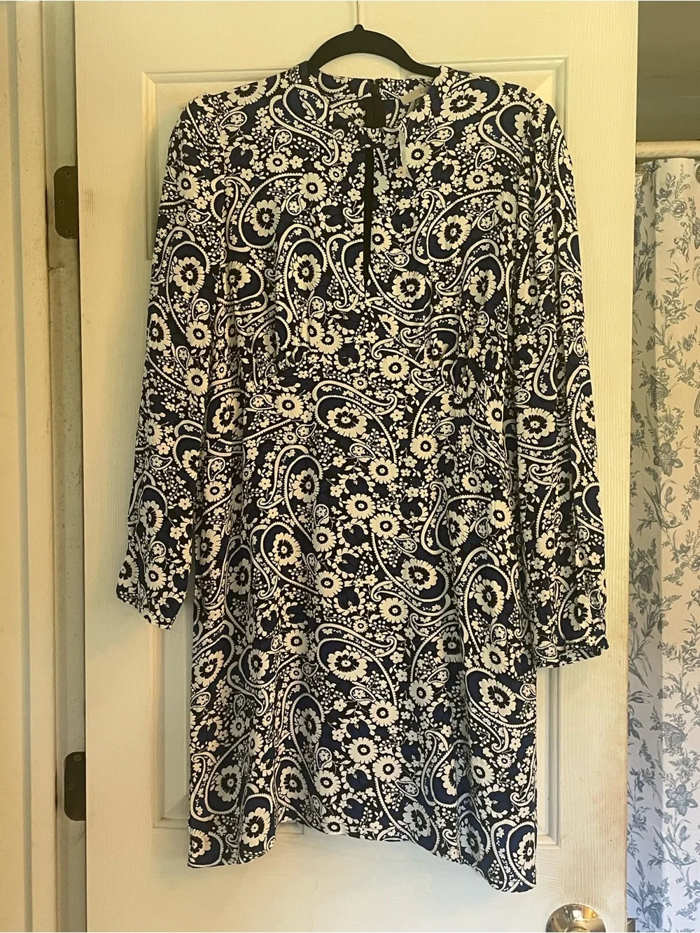 LOFT Blue, White and Black Paisley-Print Long-Sleeve Midi Dress